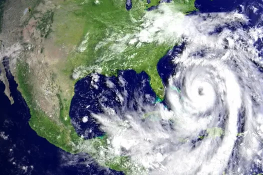 Essential Hurricane Prep Checklist for Florida Homeowners 11