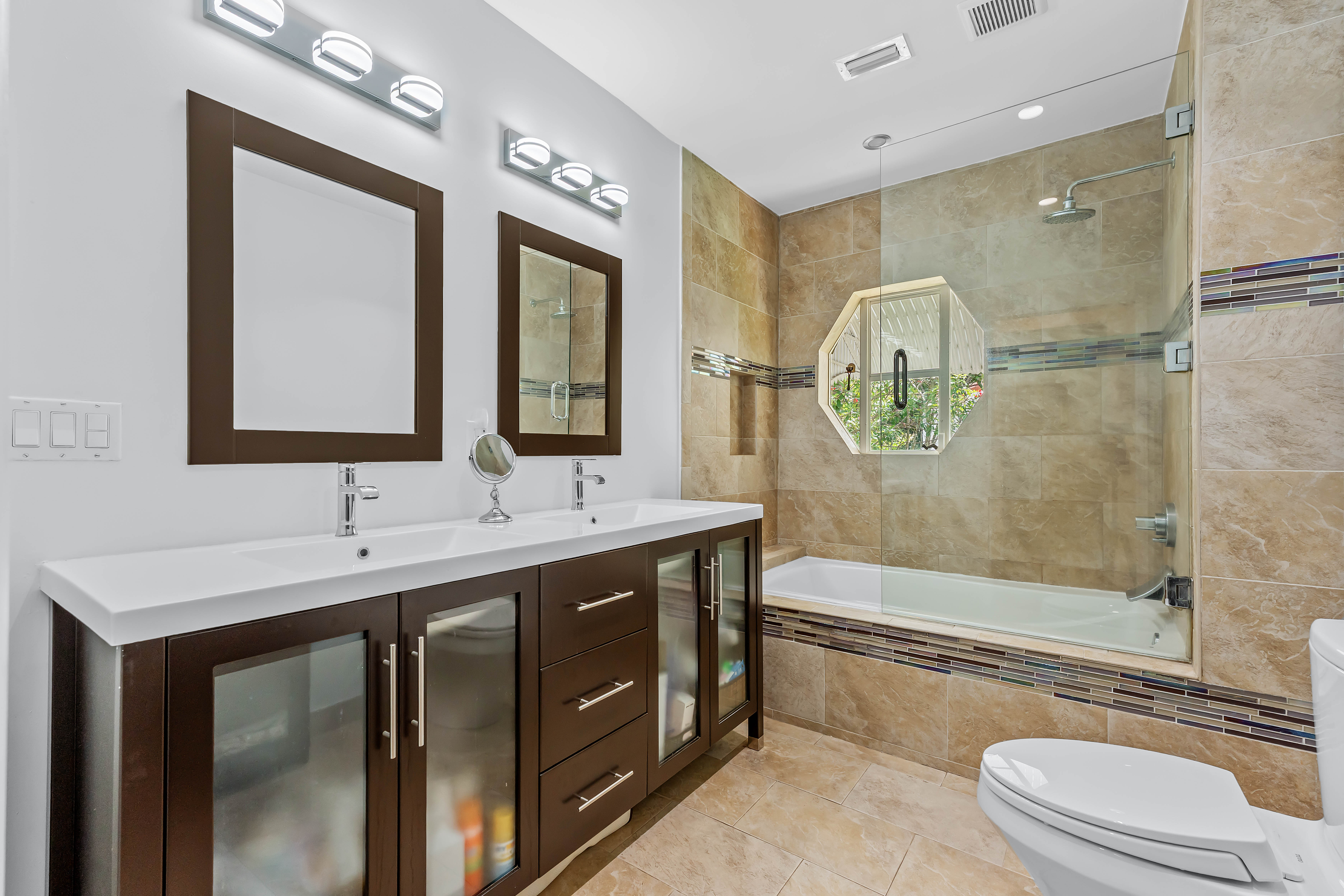 318 NE 105th St Miami Shores 14