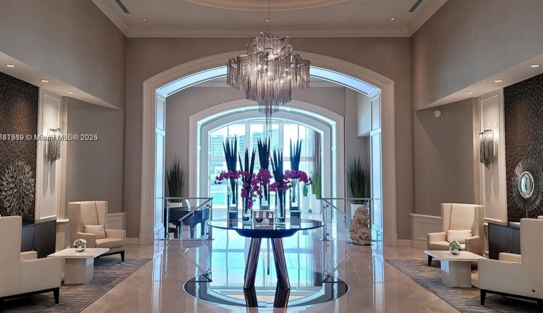 Luxury Home in Aventura