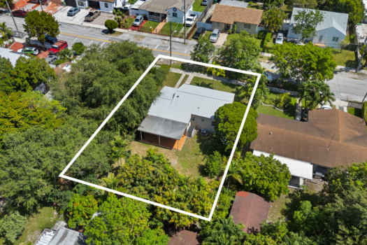 43 2750 NW 4th St, Miami 33