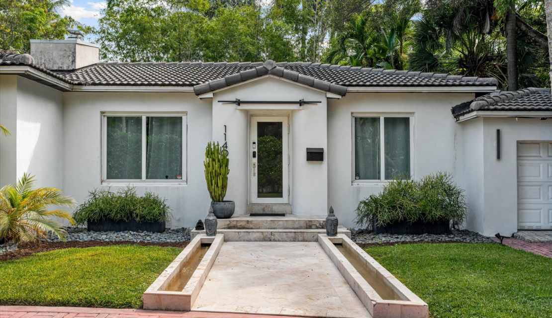 JUST LISTED IN BISCAYNE PARK